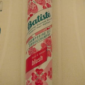 Shampoing sec floral et féminin Blush Batiste