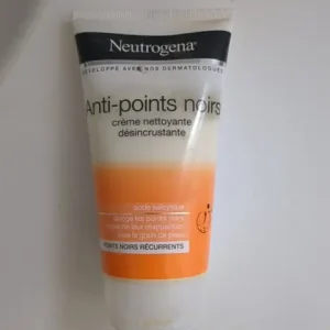 Crème nettoyante désincrustante anti-points noirs