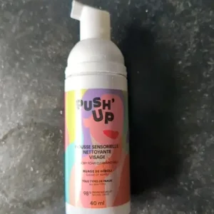 Mousse sensorielle nettoyante visage